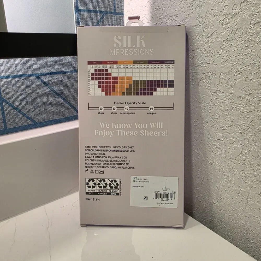 Silk Impressions Womens 2 Pack Ultra Fine Sheer Pantyhose Beige Small NIB